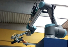 MP LINE: Automatizcia (nielen) vstrekovacieho procesu pomocou kolaboratvneho robota Universal Robots