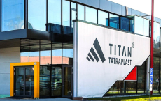 Letn stavby na zhrade s polykarbontovmi doskami od TITAN - Tatraplast s.r.o.