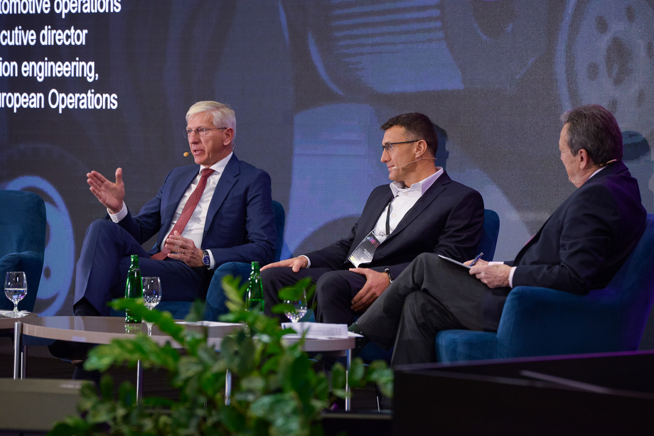 Prezident_Zvazu_automobiloveho_priemyslu_SR_Alexander_Matusek_a_Petr_Novak_clen_predstavenstva_AutoSAP