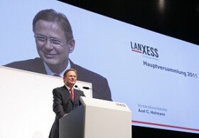 Lanxess očakáva v roku 2011 rekordné výsledky