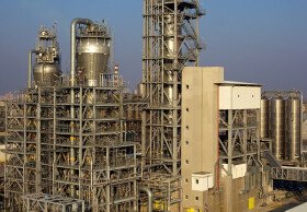 Slovnaft Petrochemicals sa zlúči so svojou materskou spločnosťou Slovnaft