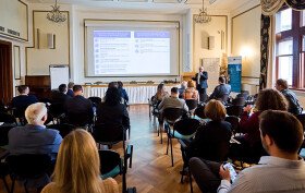 PMA 2025 & SRC 2025: Udržateľnosť, umelá inteligencia a budúcnosť polymérov na Smolenickom zámku