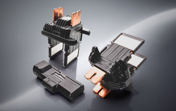 BASF prináša menej elektrokorózie, viac farby: Nový Ultramid® Advanced N pre vysokonapäťové konektory v elektromobiloch