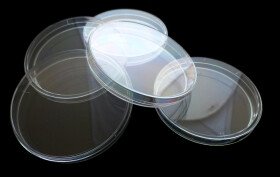 LUKAS s.r.o.: Presnosť a kvalita vo vstrekovaní plastov pre laboratórne a medicínske účely