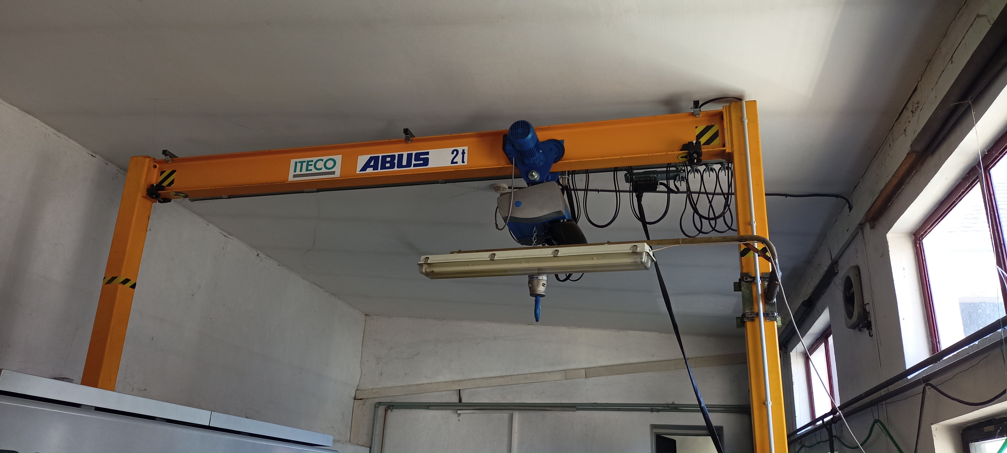 Žeriav ABUS s nosnosťou 2t