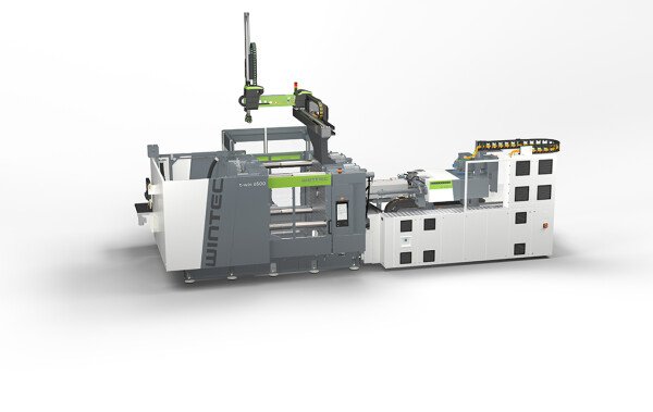 Efektívne fyzikálne penenie pre interiérové aplikácie: ENGEL predstavuje na veľtrhu K 2025 integrovanú výrobnú bunku WINTEC s t win