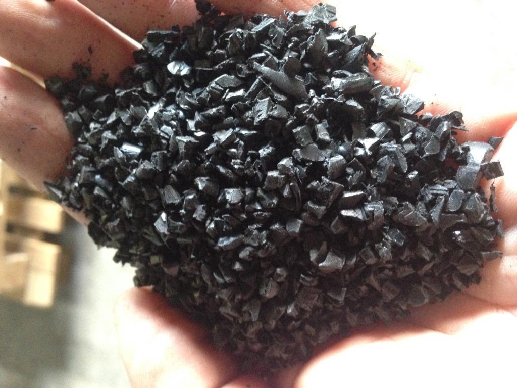 Drť PP, palety čierne, kamiónové množstvo 24 ton